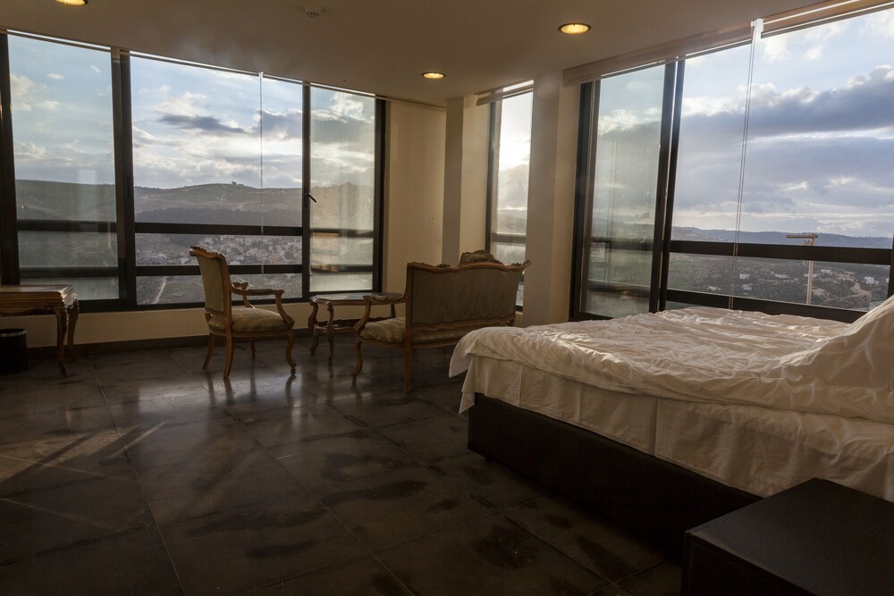 Photo - Sindyan Resort