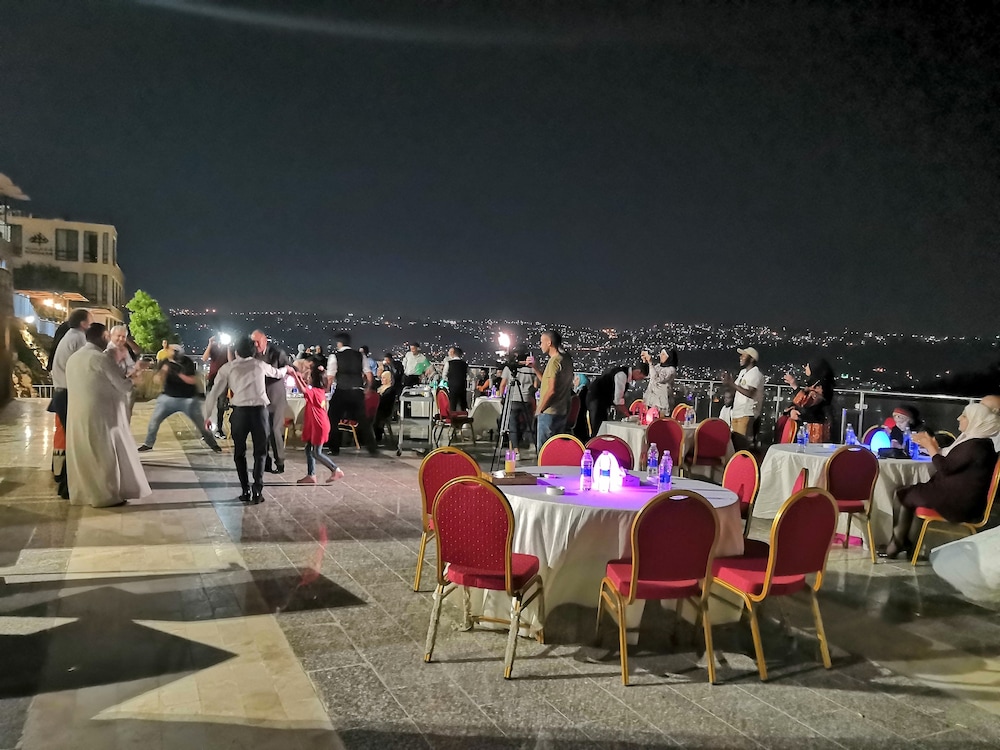 Photo - Sindyan Resort