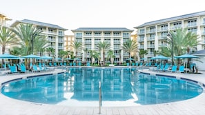 2 outdoor pools