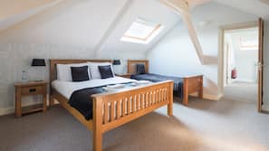 Premium bedding, iron/ironing board, free cots/infant beds, free WiFi