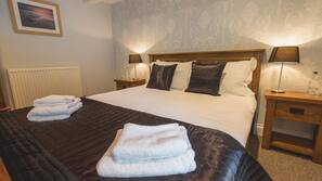 Premium bedding, iron/ironing board, free cots/infant beds, free WiFi