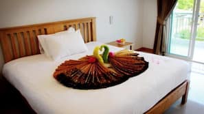 Minibar, desk, blackout drapes, free WiFi