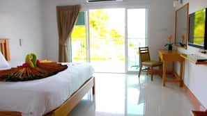 Minibar, desk, blackout drapes, free WiFi