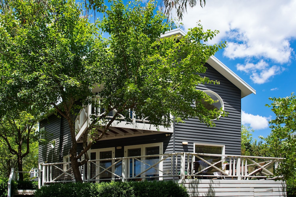 Boatshed House