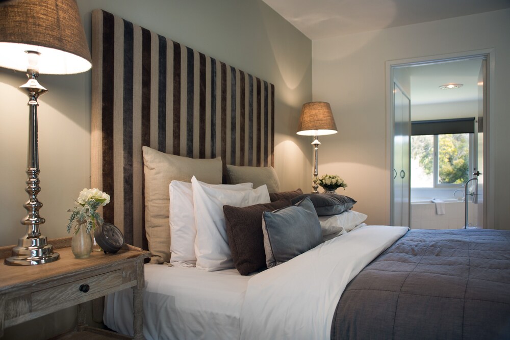 Boatshed Villa Green Door