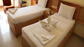 Desk, rollaway beds, free WiFi
