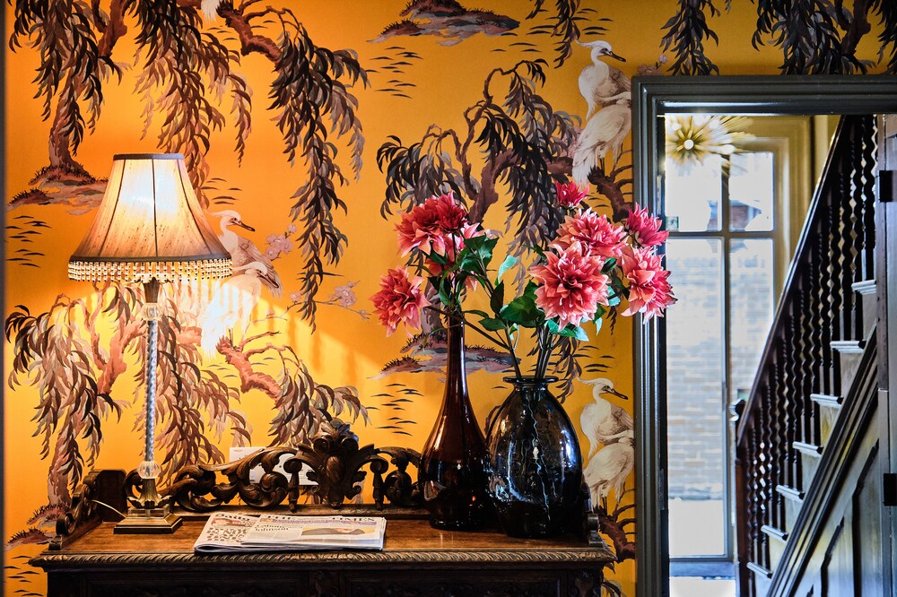 The Northgate Reviews, Photos & Rates