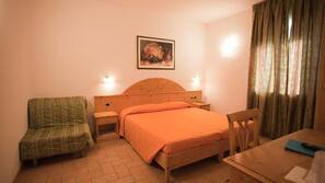 1 Schlafzimmer, Zimmersafe, Schreibtisch, kostenpflichtige Babybetten