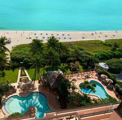 Miami Beach Alexander Hotel Ocean Front 4 Star Resort Blocks From Featured Image