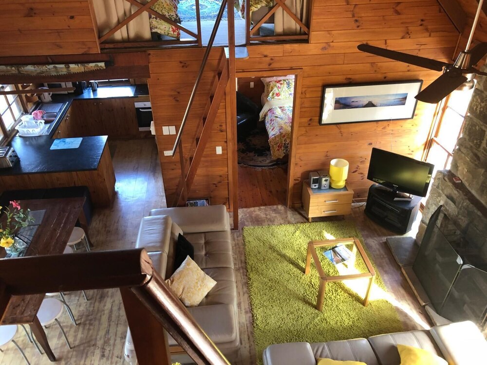 Krinklewood Cottage and Train Carriages