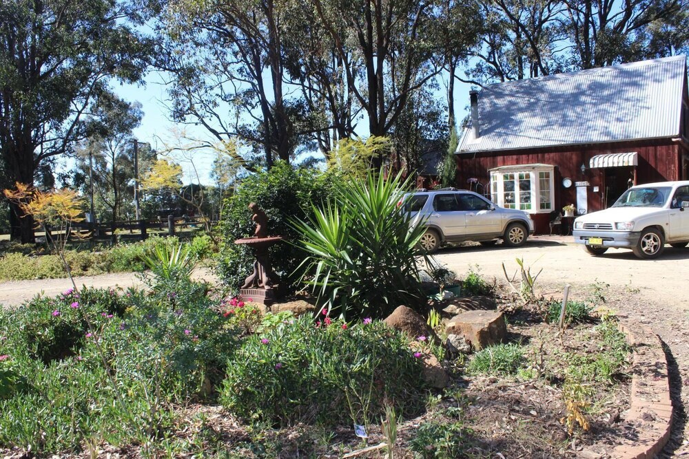 Krinklewood Cottage and Train Carriages