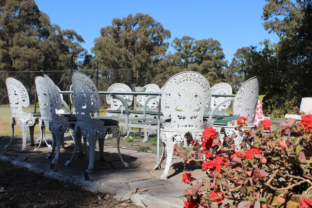 Krinklewood Cottage and Train Carriages