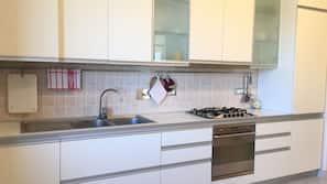 Fridge, oven, dishwasher