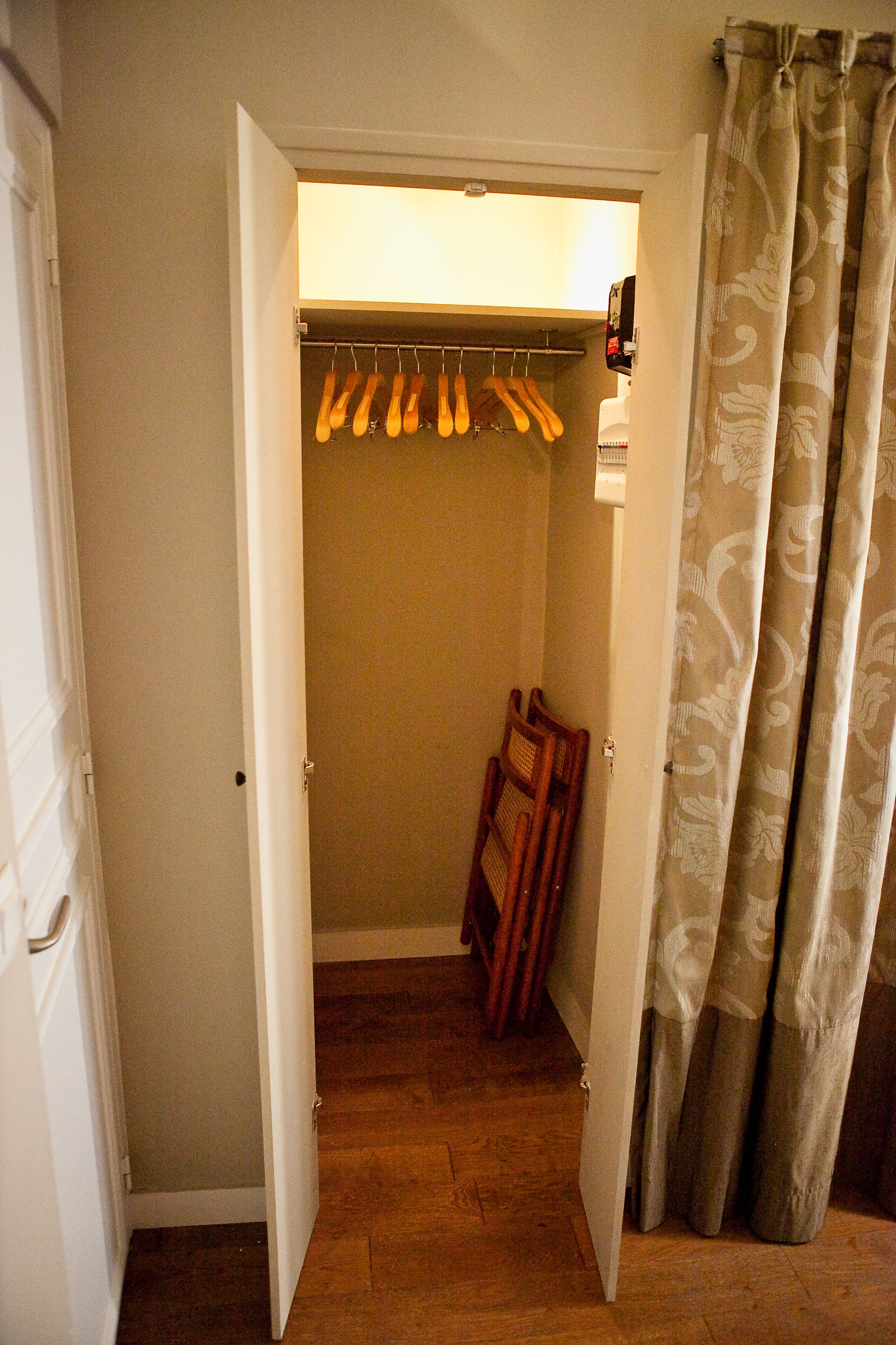 Central And Quiet Saint Germain Des Pres Deluxe 1 Bedroom 100 Legal In Paris Expedia