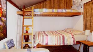 Escritorio, wifi gratis, ropa de cama