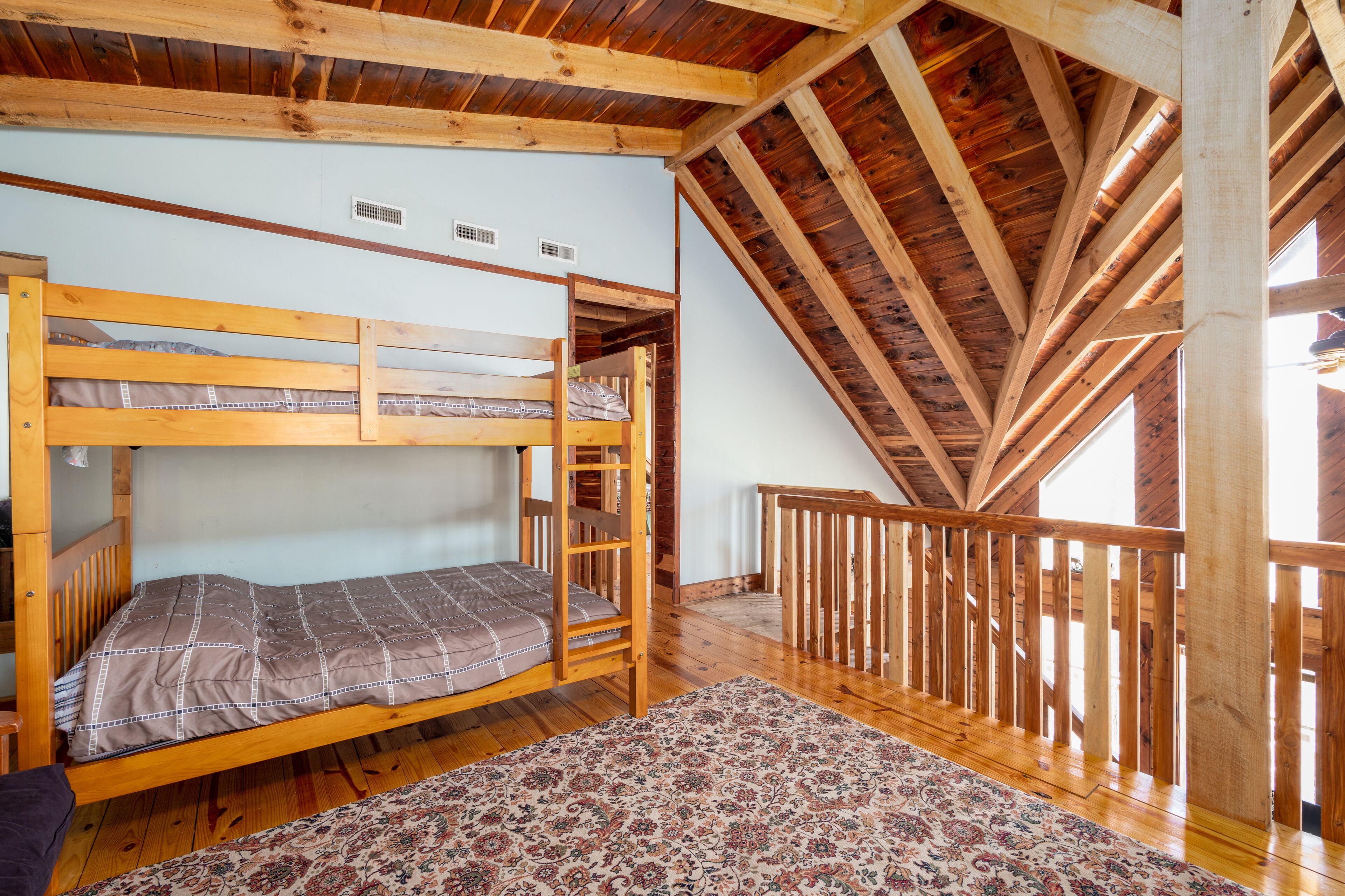 Luxurious Cabin Across From The Red River Gorge In The Natural Bridge Area In Stanton Ky Expedia red river gorge