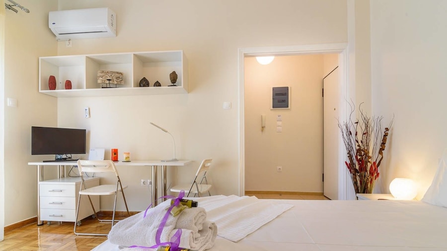 Charmy Petit 1 Bedroom Flat in Athens