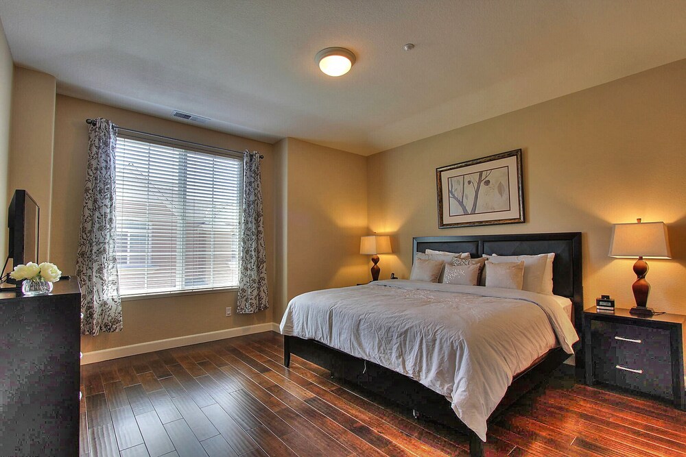 Upscale 3BR Rivermark Home near 49ers Stadium&Convention Center Santa Clara Vrbo