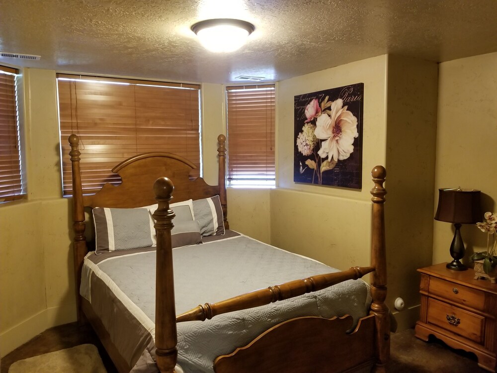 Reunion Retreat And Playhouse With Indoor Playground 46 People Max In Logan Hotel Rates Reviews On Orbitz