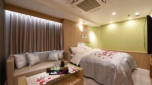 Down comforters, minibar, iron/ironing board, free WiFi
