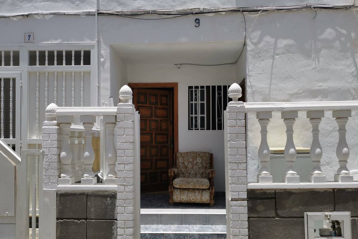 Apt Playa Del Ingles Patronato In San Bartolome De Tirajana Expedia