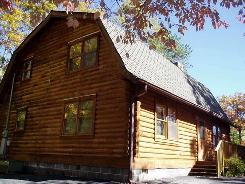 Luxury Mountain Log Cabin In Gatlinburg Adjacent To Ober