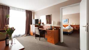 1 slaapkamer, een gratis minibar, een kluis op de kamer, een bureau