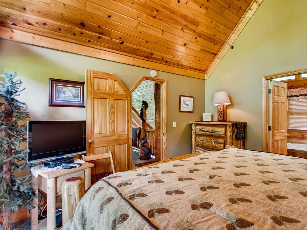 Amazing Grace 3 Bedrooms 3 Bathrooms Cabin Gatlinburg Pigeon