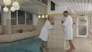 Innenpool, Pool mit Wasserfall