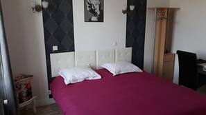 Premium bedding, individually decorated, individually furnished, desk