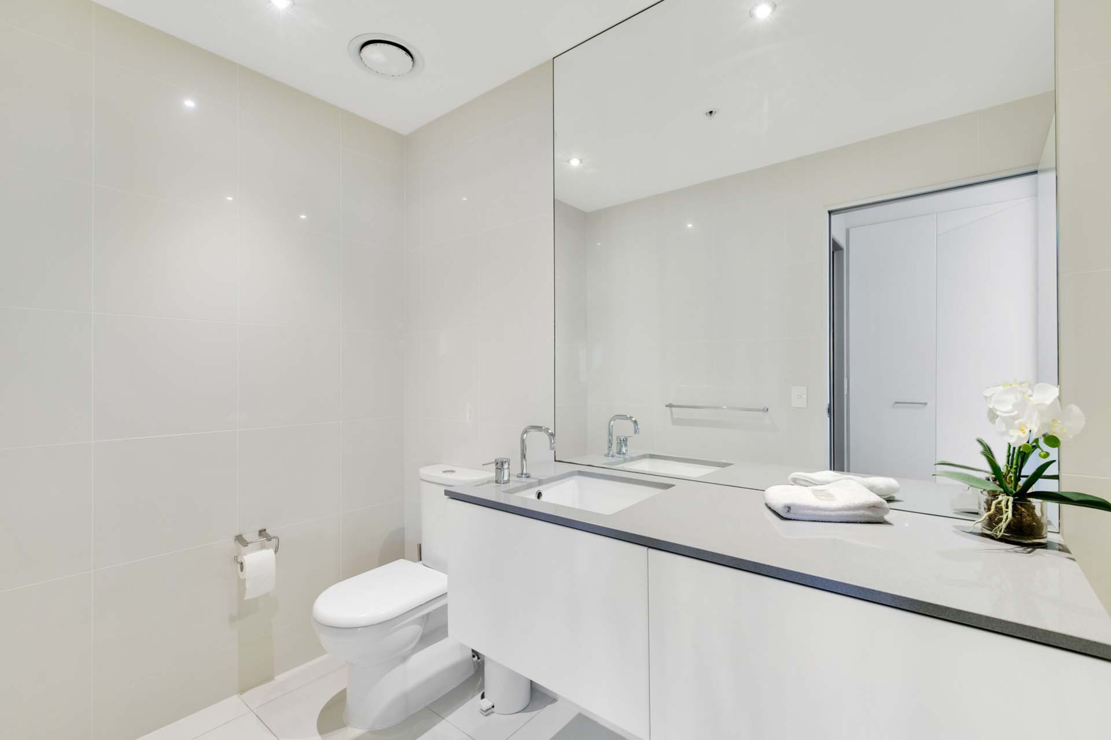 Apartment Stay - Circle on Cavill