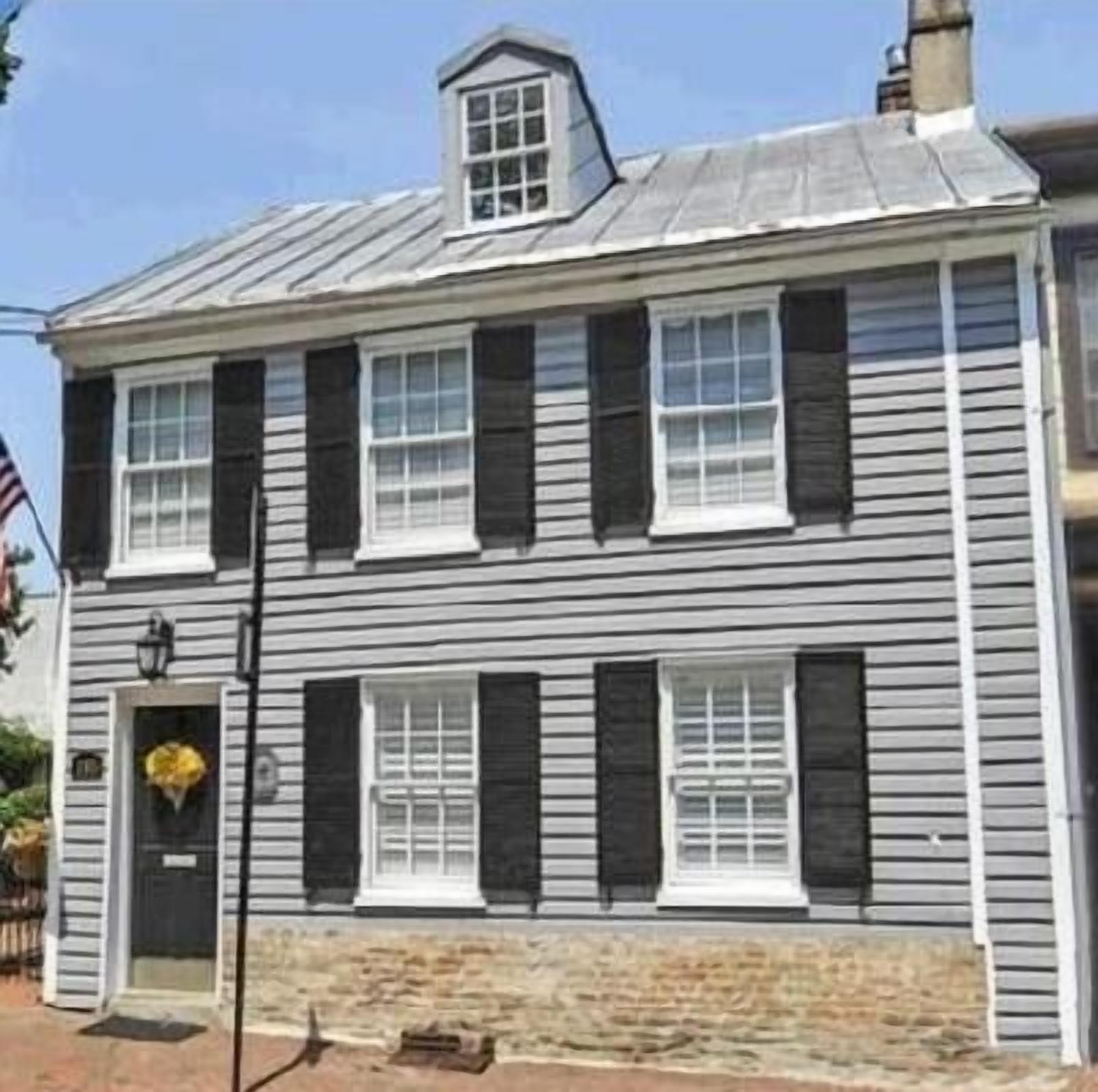 Charming Historic Home Just Steps From Main Street In Annapolis