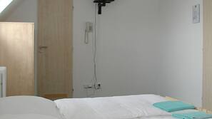 Escrivaninha, Wi-Fi de cortesia, roupa de cama