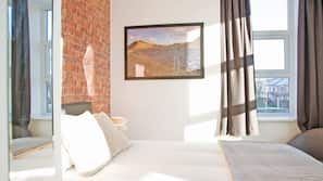 Iron/ironing board, free WiFi, linens
