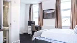 Iron/ironing board, free WiFi, linens