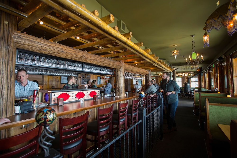 McMenamins Kalama Harbor Lodge in Kalama Best Rates & Deals on Orbitz