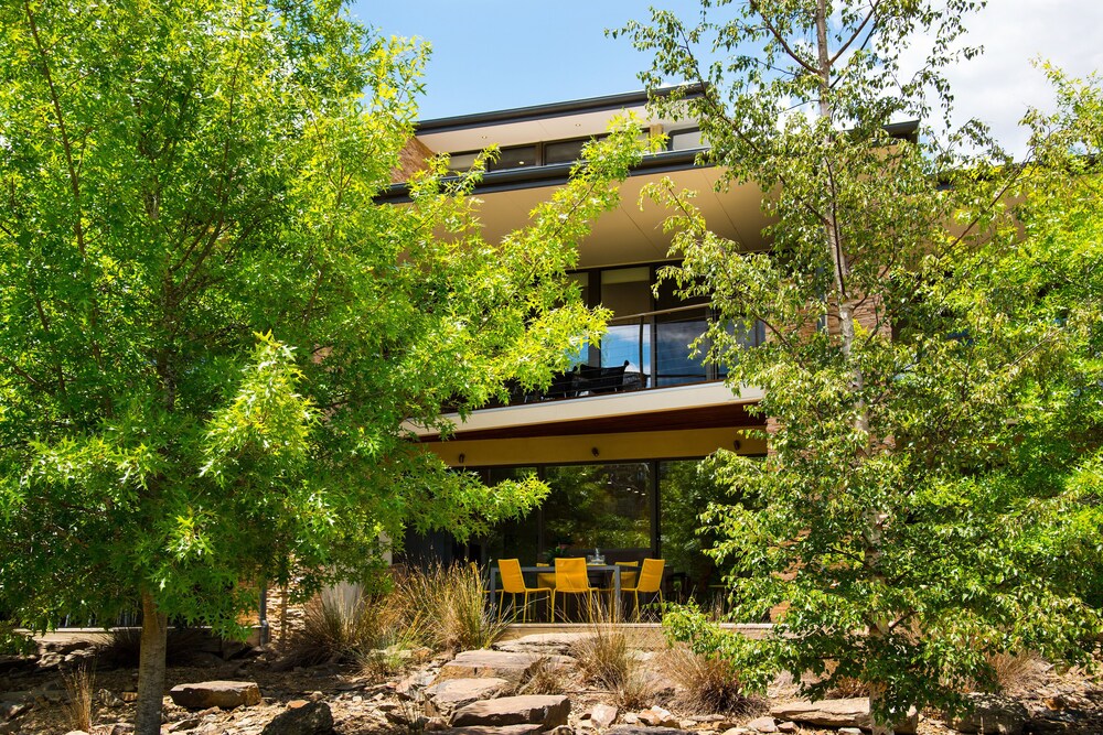 Lake Daylesford Lodge 3