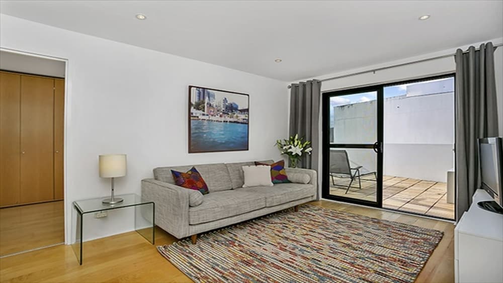 The Apartment Service SANT4