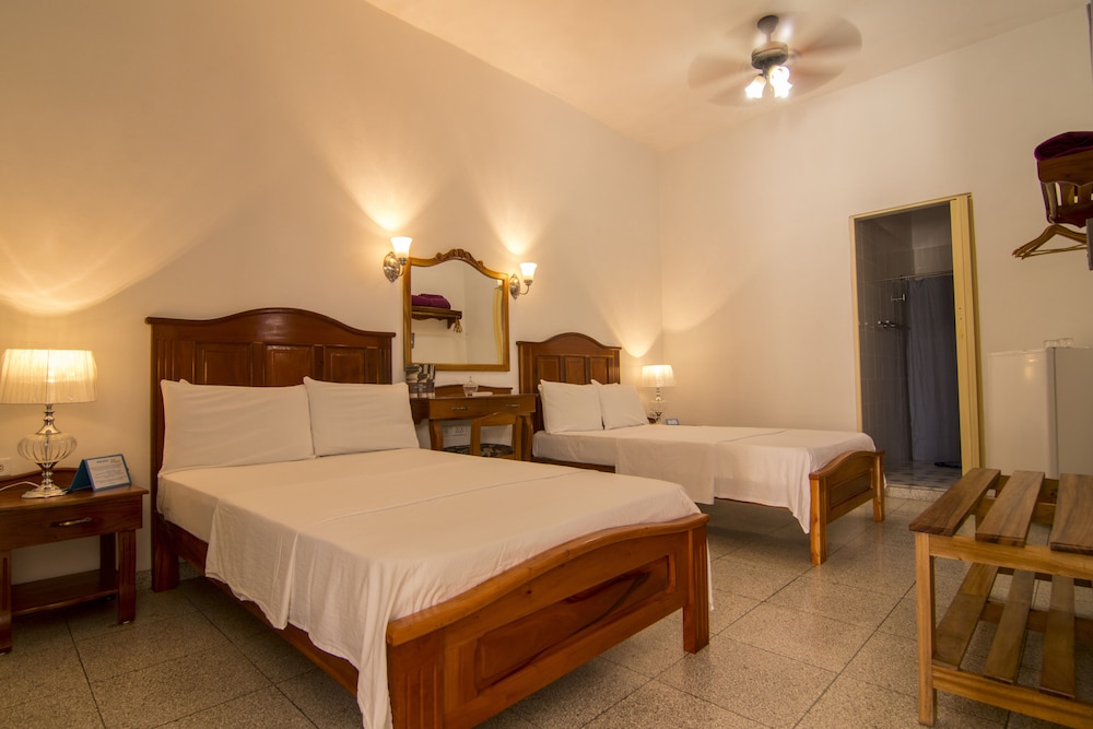 BlueRoom & Hostal Sunrise in Cienfuegos, Cuba