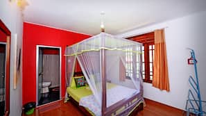 1 bedroom, in-room safe, desk, iron/ironing board