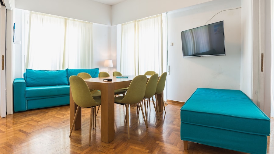 Super Paradise Apartments