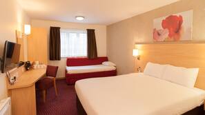 Desk, free cots/infant beds, free WiFi