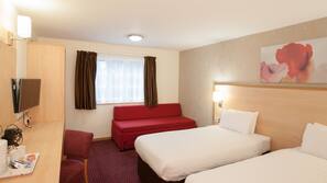 Desk, free cots/infant beds, free WiFi