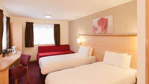 Desk, free cots/infant beds, free WiFi