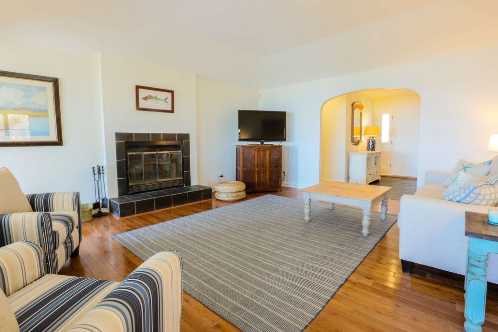 Oceanfront Beach House with Amazing Views, Private Beach Access, Sundeck, Yard & Screened Porches.