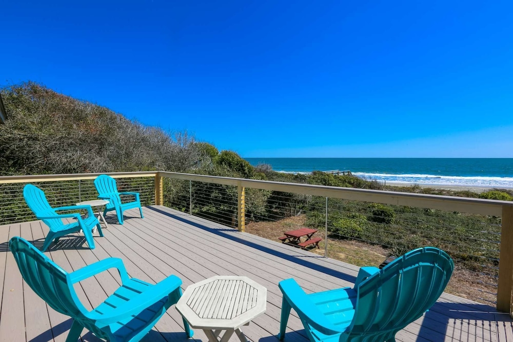 Oceanfront Beach House with Amazing Views, Private Beach Access, Sundeck, Yard & Screened Porches.