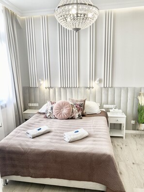 Comfort Quadruple Room, Private Bathroom | In-room safe, iron/ironing board, free WiFi, bed sheets