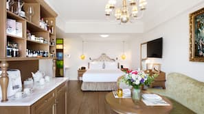 In-room safe, desk, blackout drapes, soundproofing