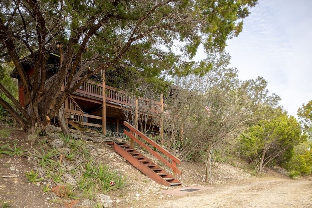 Fun Cabin Close to Canyon Lake and Guadalupe River Tubing ...