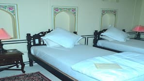 1 bedroom, premium bedding, free WiFi